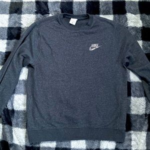 Nike Special Edition Crewneck, Men’s Medium, fits like a medium